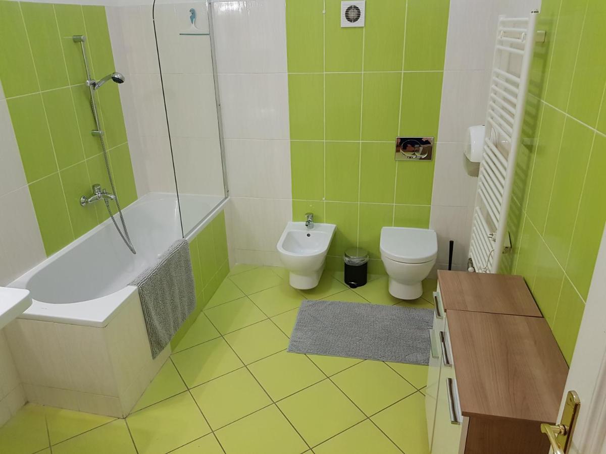 Luxury Vincents Apartments Košice Esterno foto
