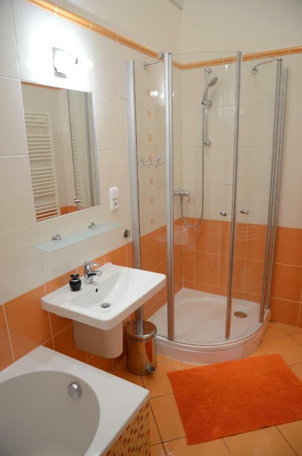 Luxury Vincents Apartments Košice Esterno foto